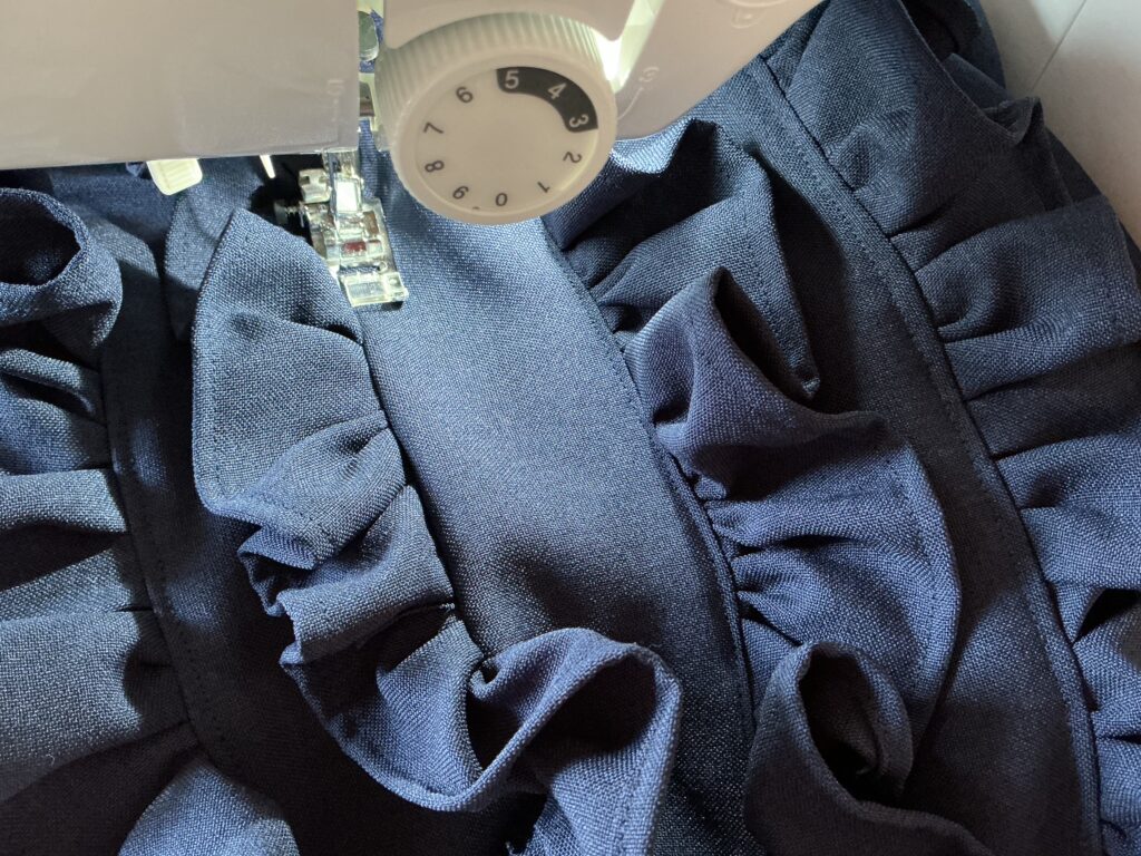 前立てフリル縫い