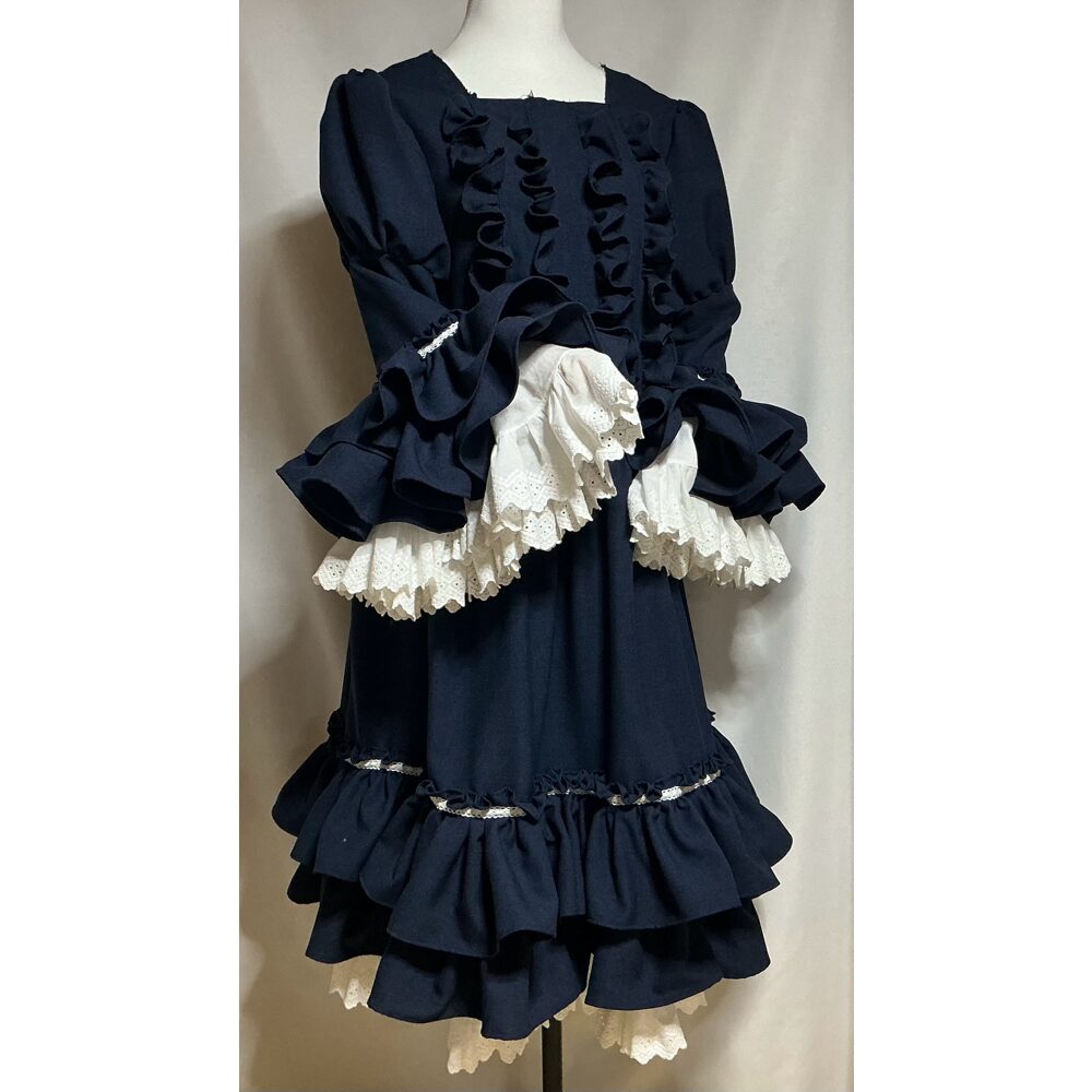 身頃とスカートをつなげてドレスに