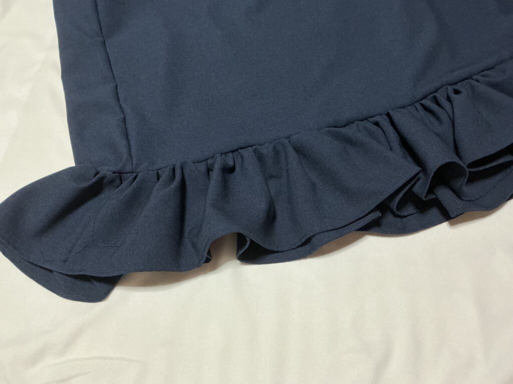 紺色フリル