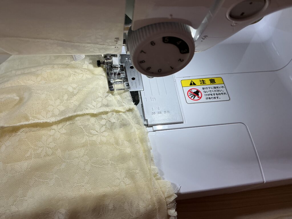 ジグザグミシン中