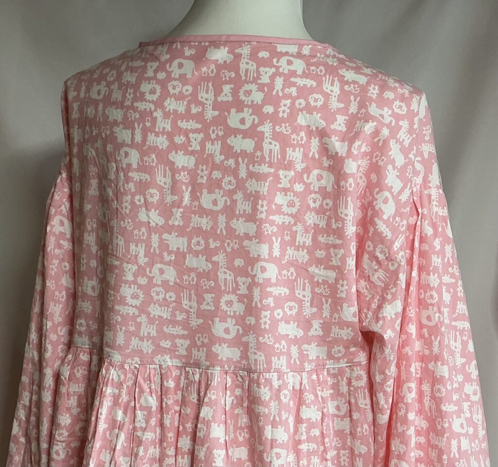 ワンピース後ろ姿