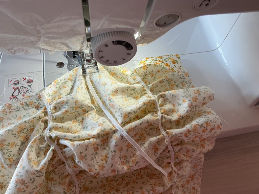 シャーリングゴムつけ