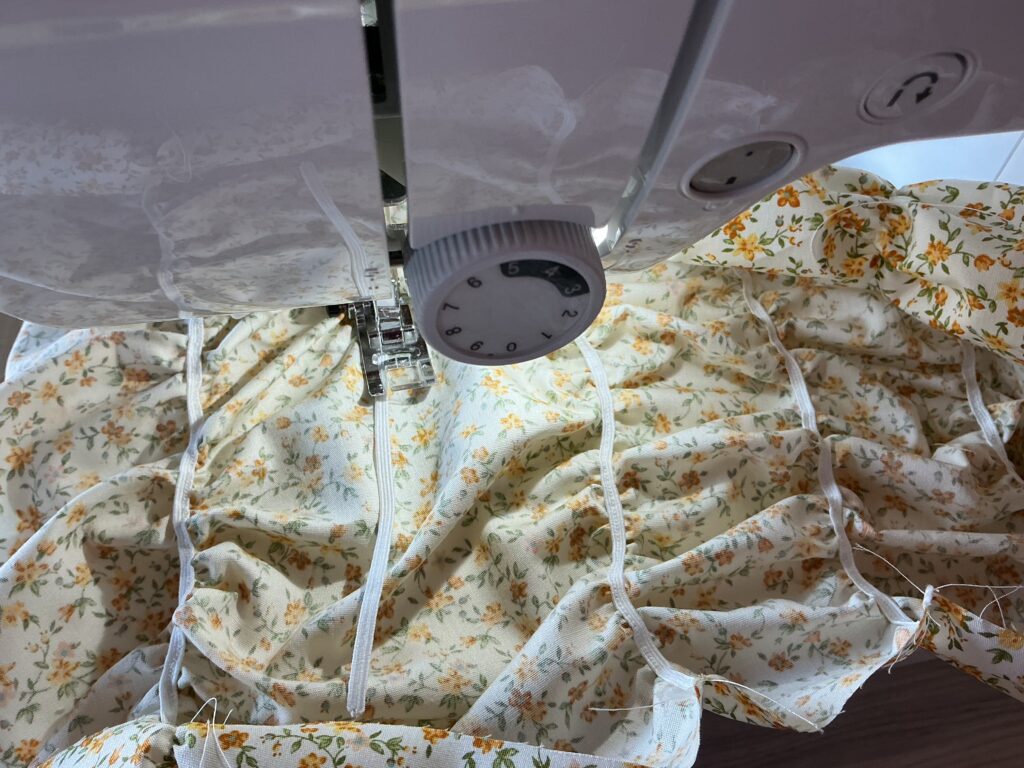 シャーリングゴムつけ