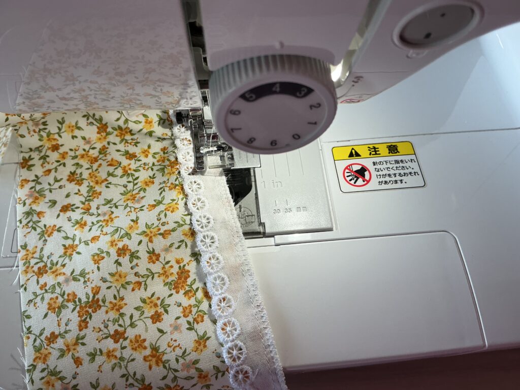 袖口レースつけ