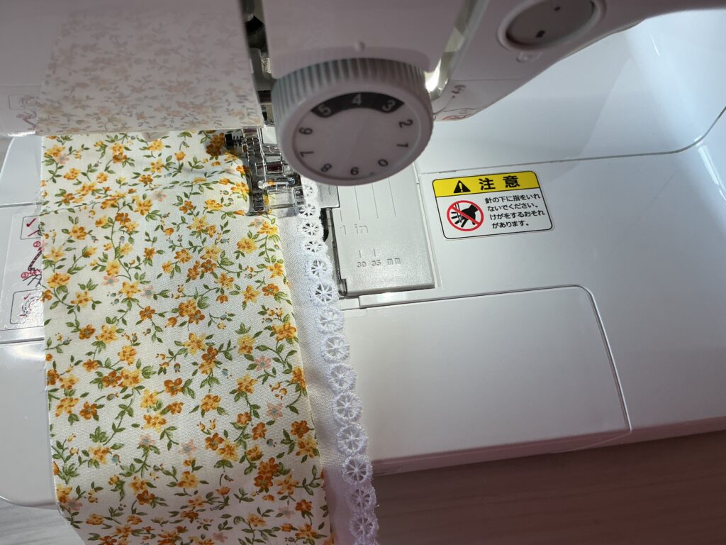 袖口レースつけ